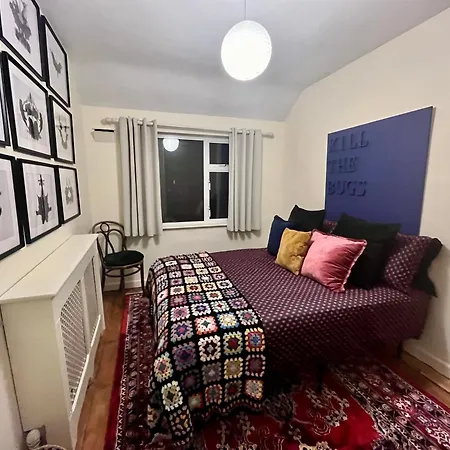 Townhouse Near City Centre Holiday home *